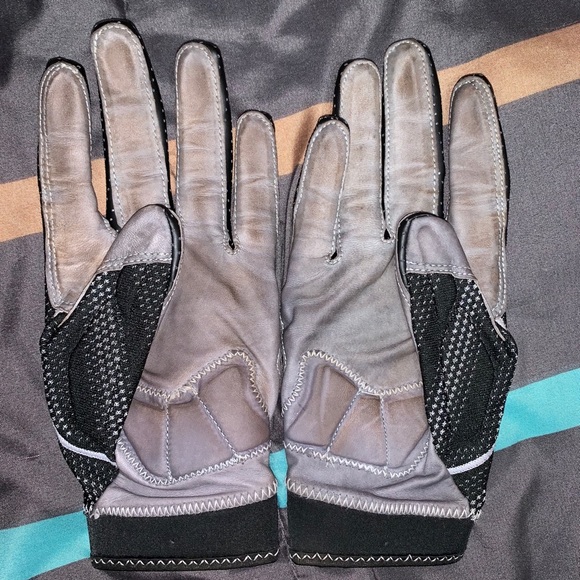 Nike Superbad football gloves size XL - Picture 2 of 2